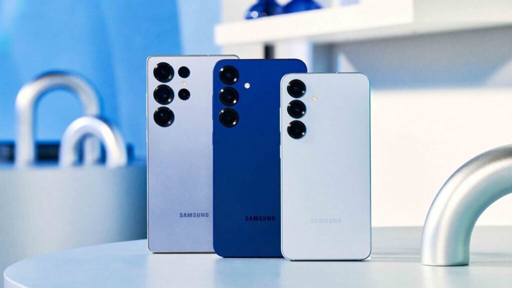 008-family-galaxy-s25ultra-titaniumsilverblue-s25plus-navy-s25-icyblue-1920x1080-4292386322